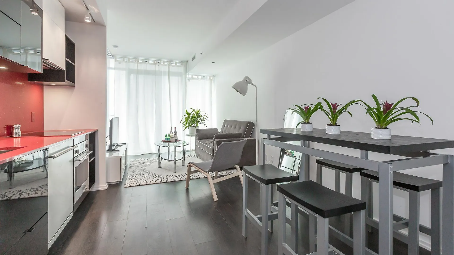 Hotel Noel Suites- Peter And Richmond St West Toronto