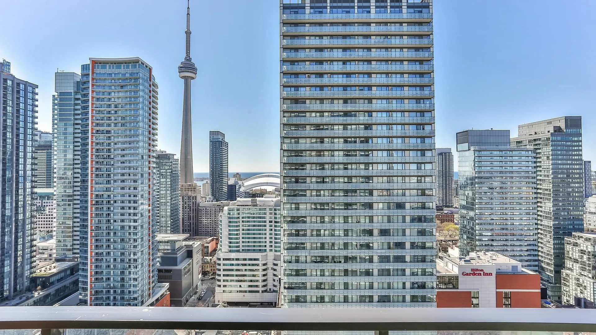 Noel Suites- Peter And Richmond St West Toronto